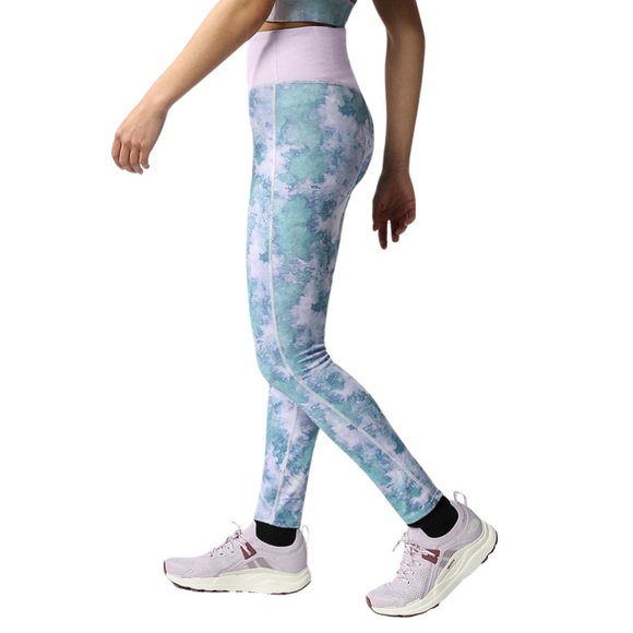 THE NORTH FACE • Women’s Printed Dune Sky Fitted 7/8 Leggings - Picture 6 of 8